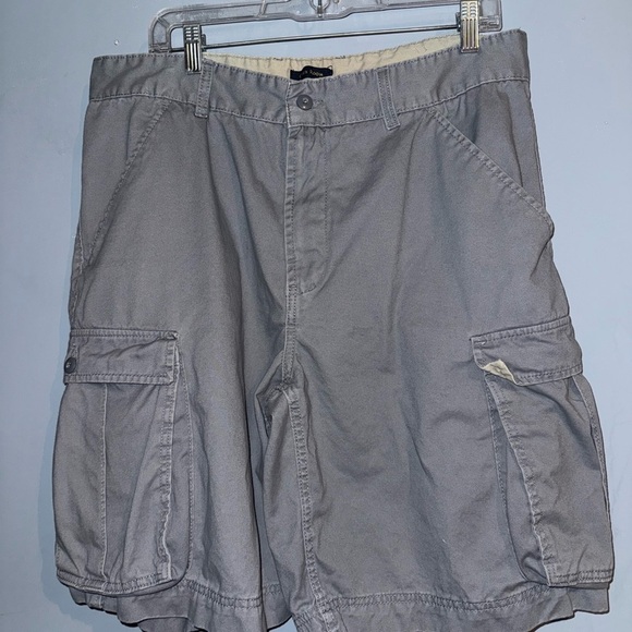 Club Room Charcoal Cargo Shorts - Picture 1 of 3
